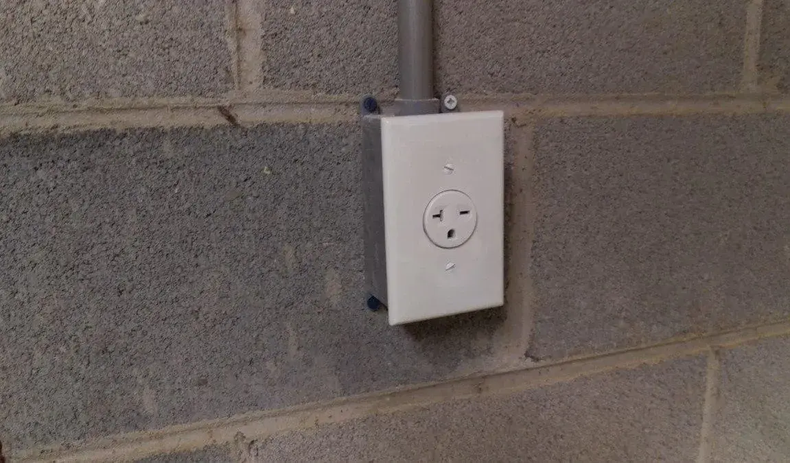 What Is The Difference Between 220 And 240 Volt Outlets?