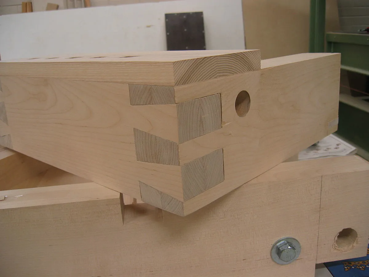 Dovetail Joint