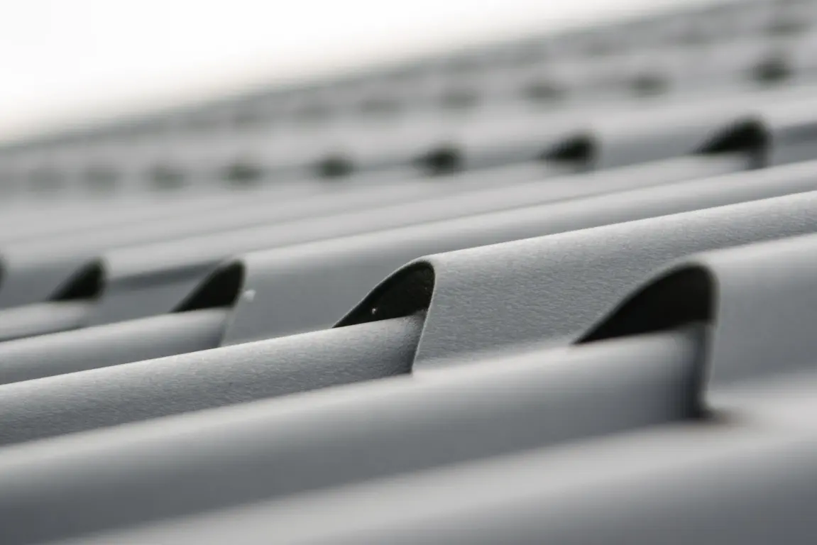 What Should You Be Looking for When You Need a Roof Tarp