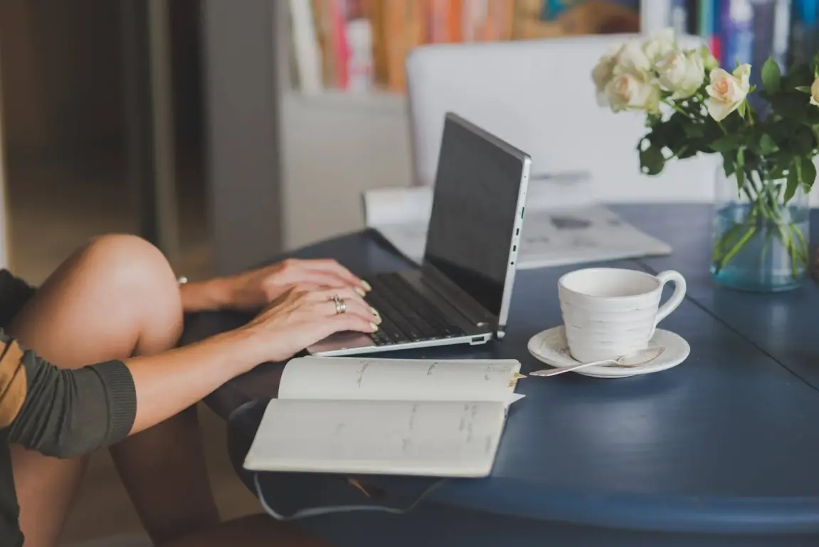 Ways to Create a Comfortable Atmosphere If You Study or Work Remotely