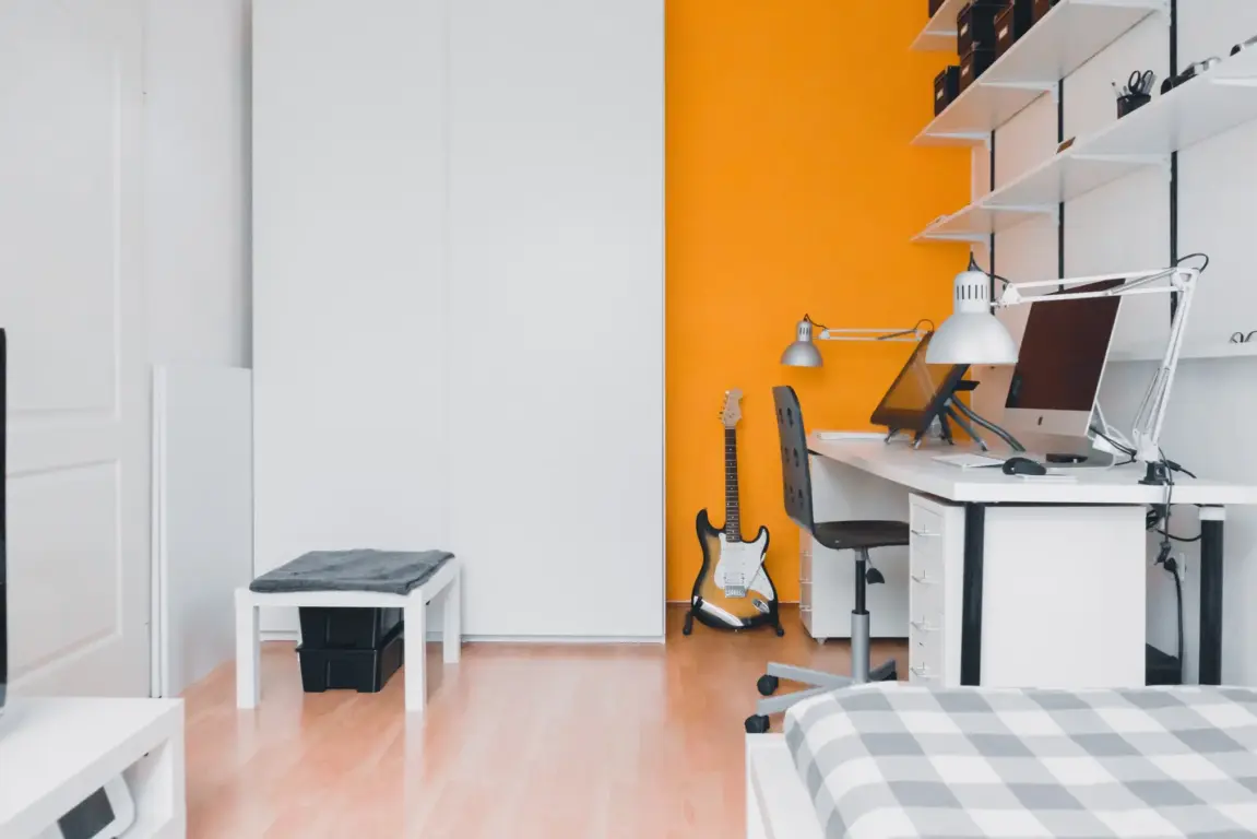 How to Create an Ideal Bedroom for the Student in Your Household