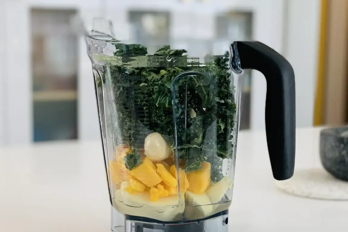 3 Surprisingly Natural Ways to Keep Your Sinks Clean and Unblocked