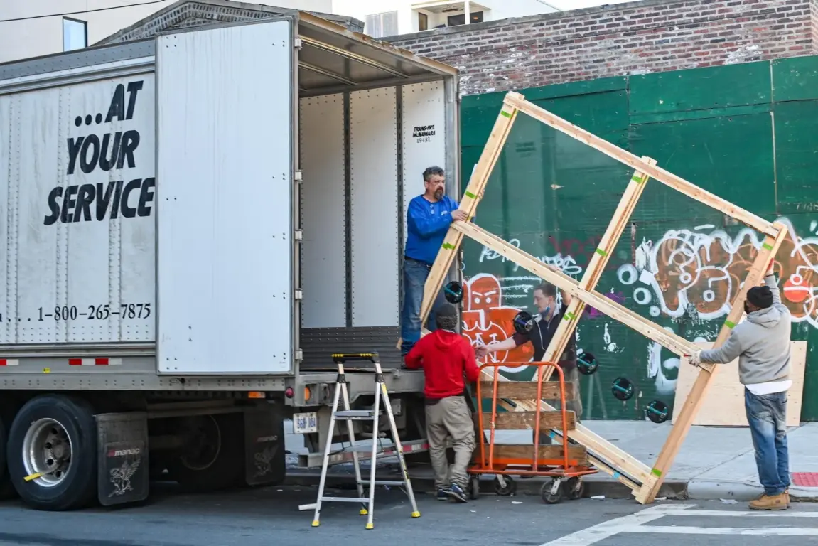 8 Reasons Why Your Business Will Benefit from Hiring a Cherry Picker