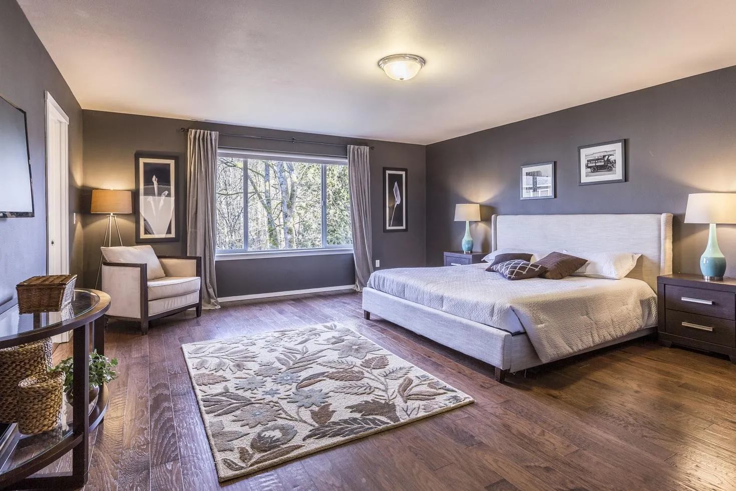 Essential Bedroom Items That Will Help You Relax and Unwind