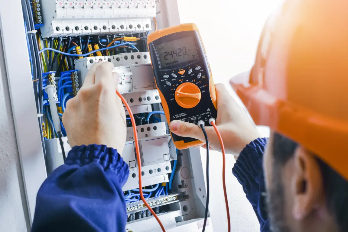 10 Signs You Need To Hire Electrical Services
