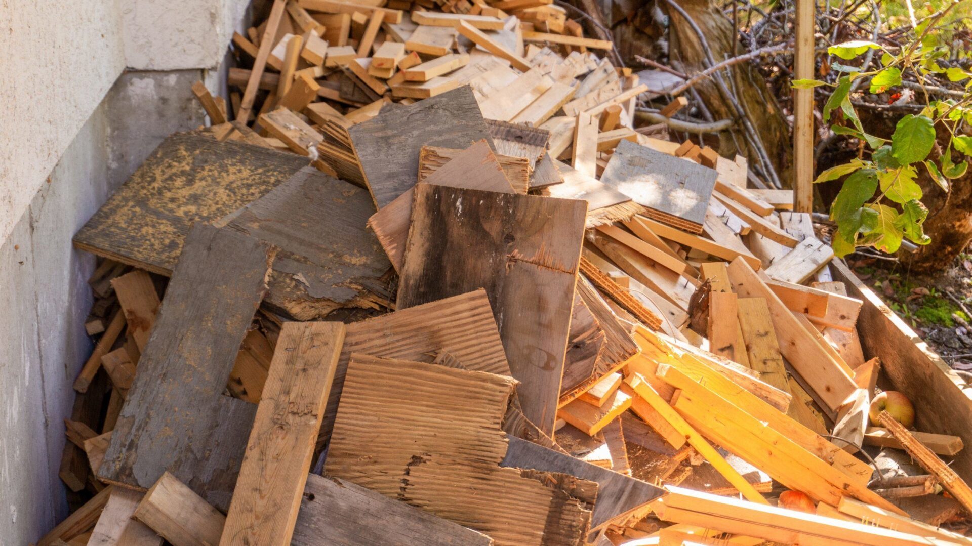 6 Easy Home Projects You Can Do With Reclaimed Wood