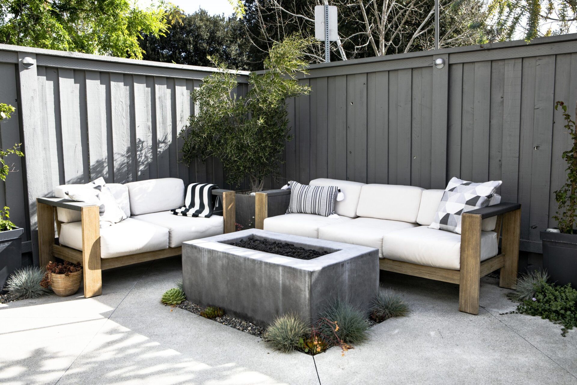 9 Best Tips For Creating A Cozy Outdoor Area