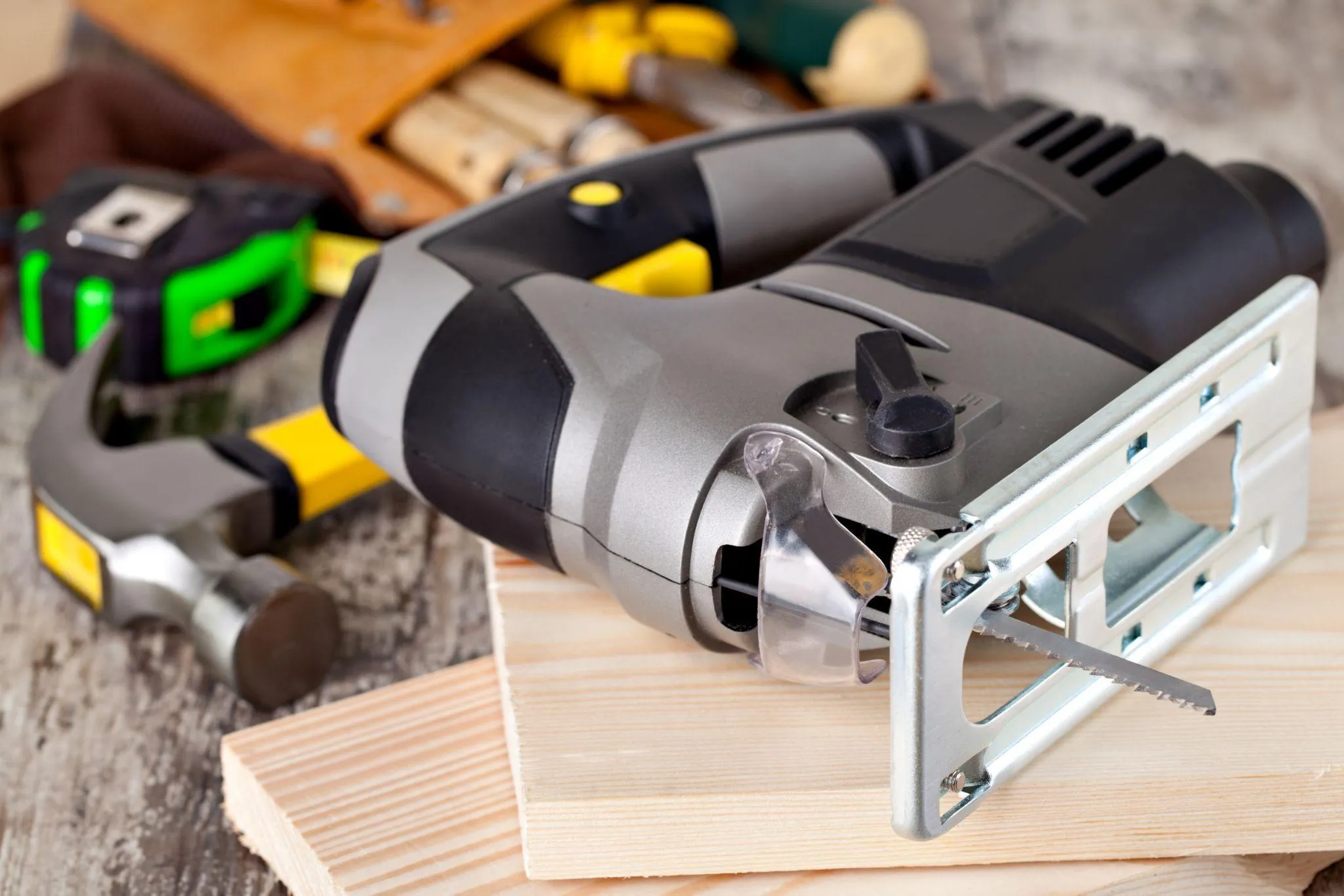 5 Reasons to Hire a Barn Building Specialist