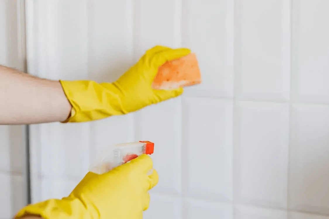 5 Reasons Why a Pro Is Best to Clean Tiles & Grout