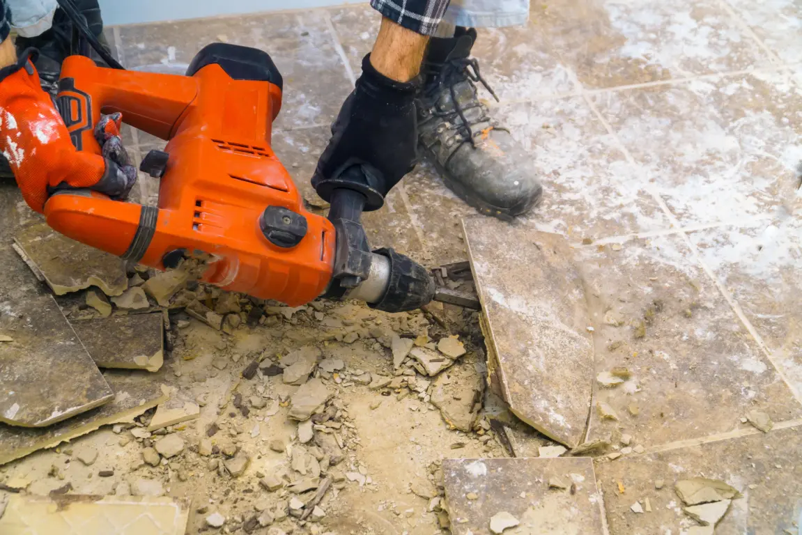 7 Safety Tips When Using Tile Removal Machines