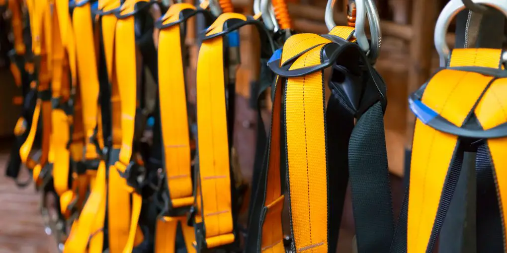 11 Tips When Wearing A Safety Harness