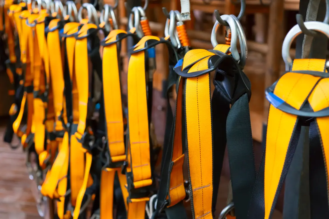 11 Tips When Wearing A Safety Harness