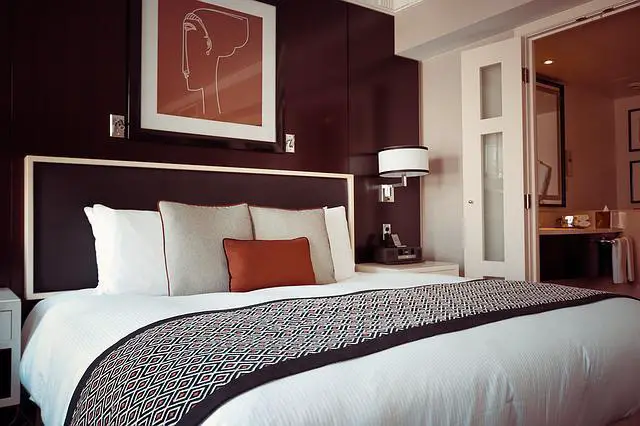 Tips for Choosing the Right Pillows for Your Needs