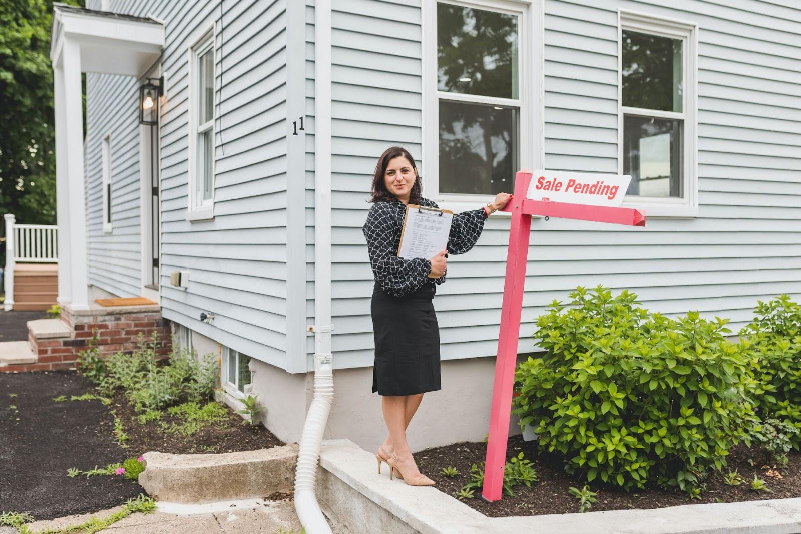 Pros, Cons, and Steps to Follow When Selling a House by Owner in Miami