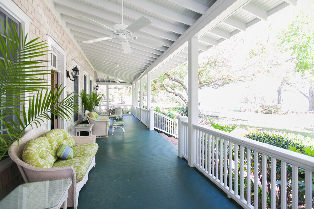 5 Tips To Spruce Up Your Front Porch