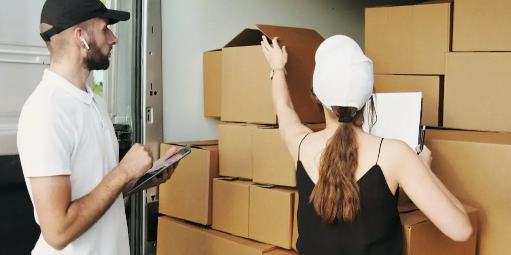 5 Reasons Why Hiring Movers Is a Smart Decision
