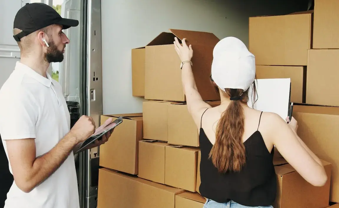 5 Reasons Why Hiring Movers Is a Smart Decision