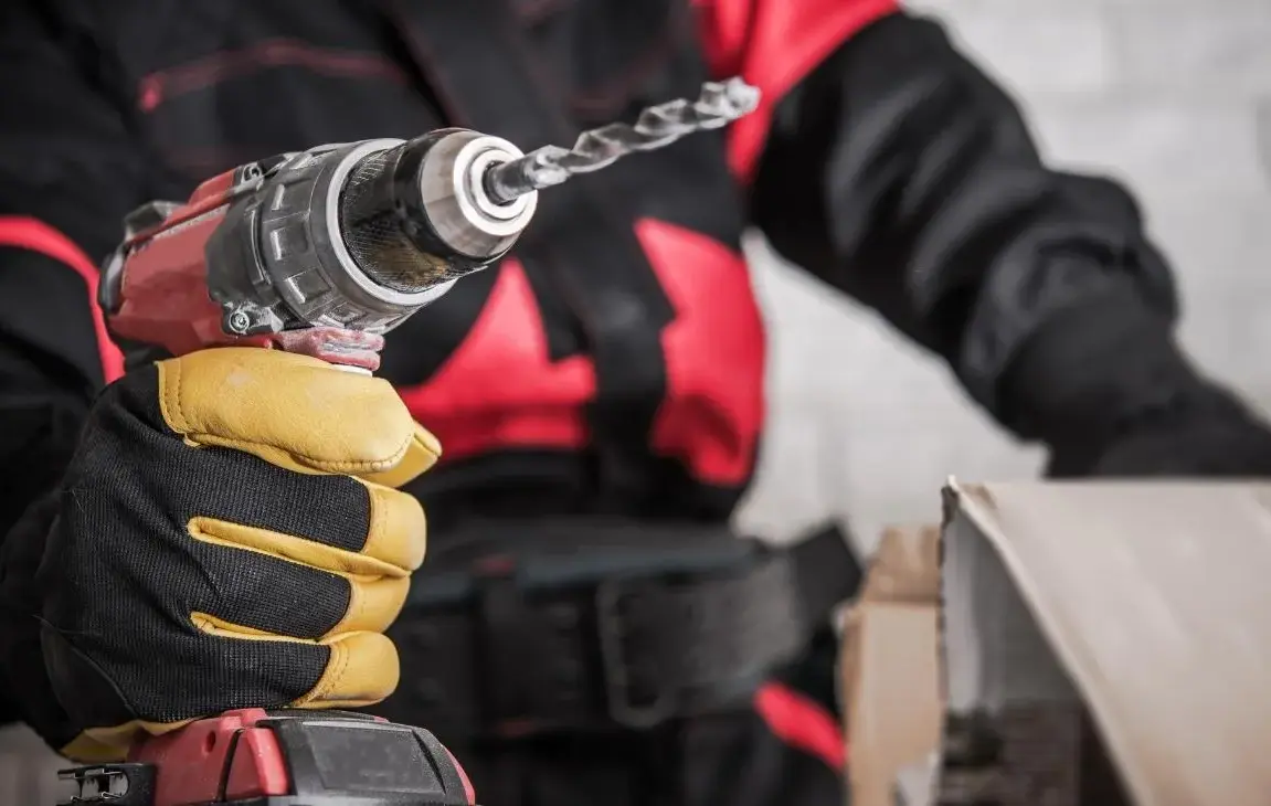 Who makes flexible power tools