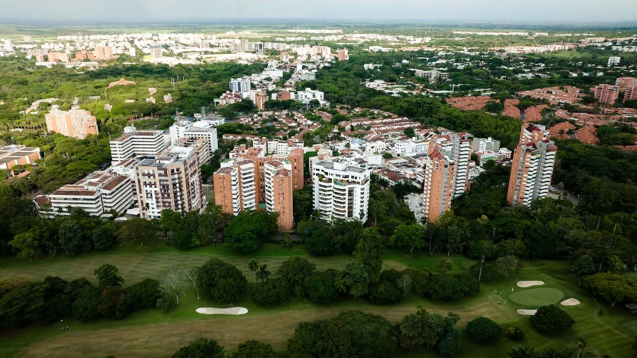 6 Tips To Find A Golf Home For Less