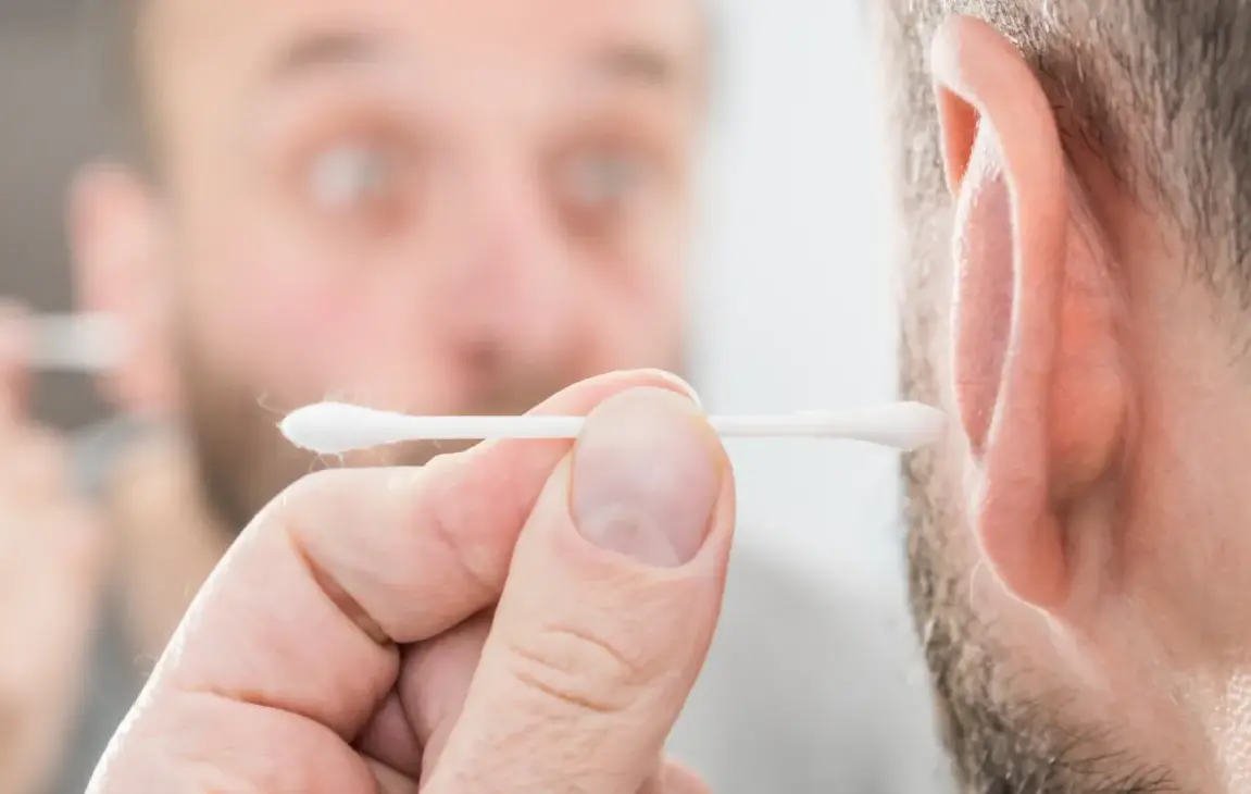 How to remove stubborn ear wax at home
