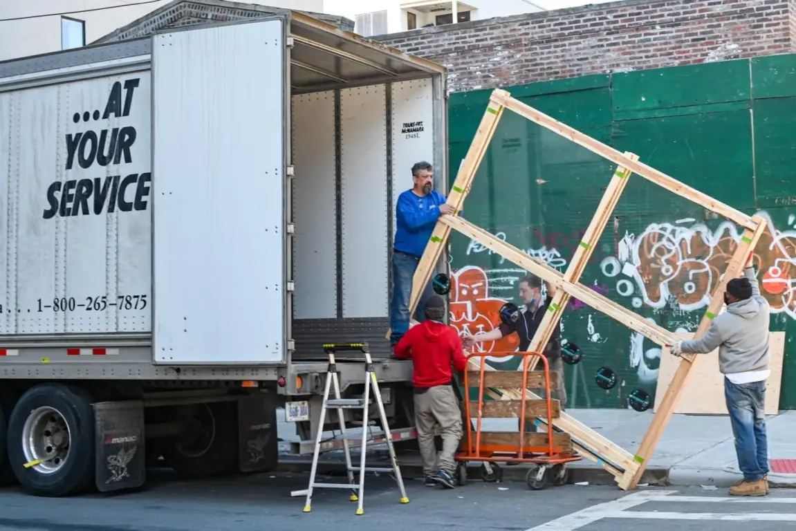 Hire a Professional Team of Movers to Reduce the Stress of Relocation
