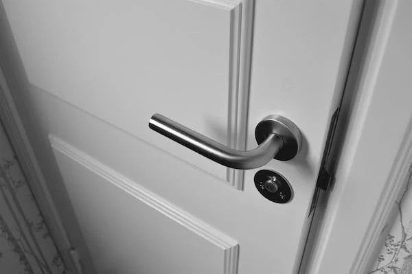 8 Signs You Need to Replace Your Doors