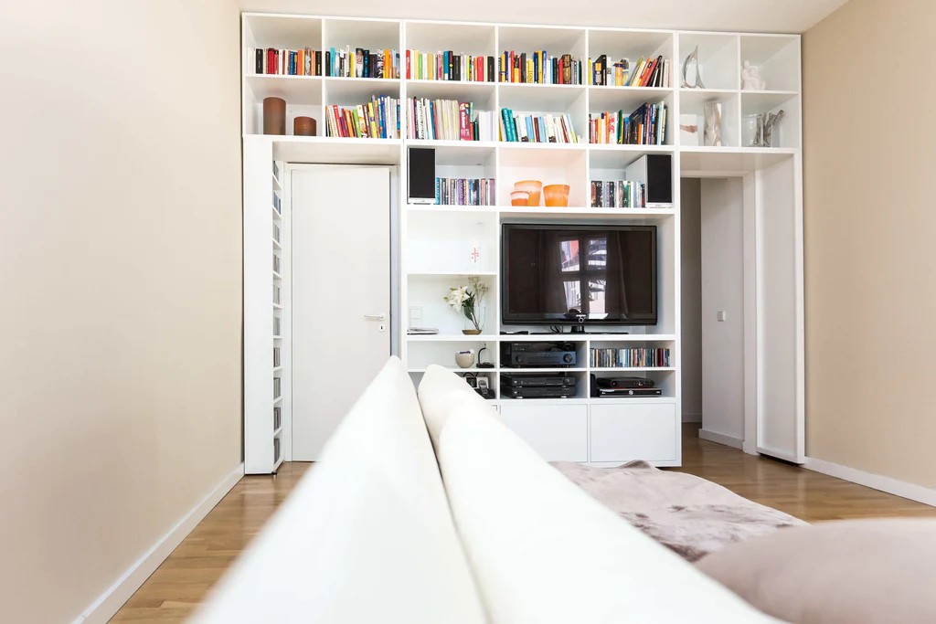 From Cabinets to Shelves: A Guide to Choosing the Right Storage Furniture for Your Home